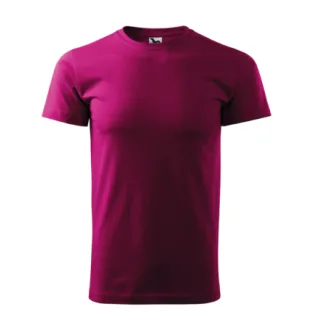 Męski t-shirt w kolorze fuksji, o prostym kroju z krótkimi rękawami. Materiał wygląda na gładki i jednolity.