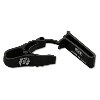 Czarny klips do rękawiczek Mechanix z napisem "United We Work" na boku. Klips ma ergonomiczny kształt i jest wykonany z wytrzymałego materiału.